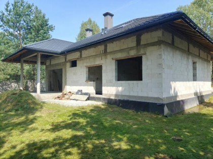 Dom wolnostojący, stan surowy otwarty