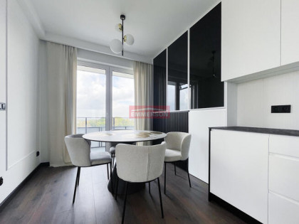 Bez Pcc, Bonarka, Urządzone pod klucz