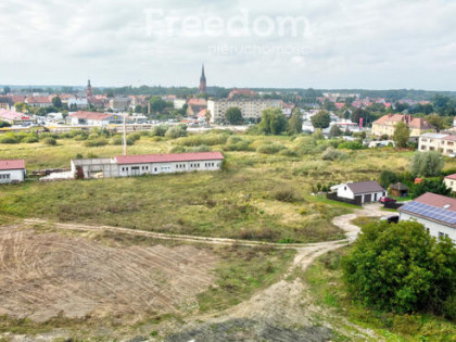 Działka przemysłowo-usługowa z halami w Drezdenku