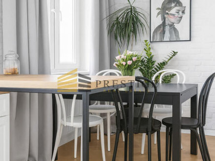 Hoża – Lokal z 4 pokojami, idealny na biuro