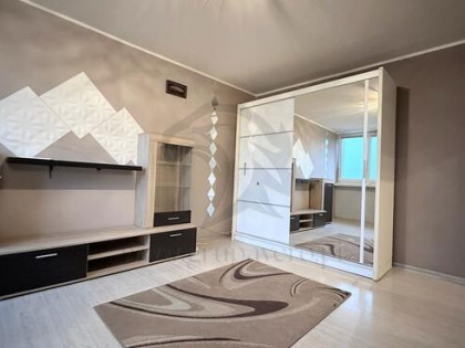 Lustro powiedz przecie kto ma lepsze m na świecie?