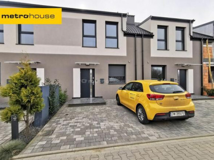 Nowoczesny segment z ogrodem i parkingiem  Rataje