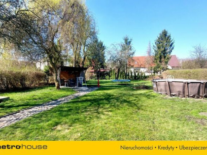 Dom z cegły Kończyce Zabrze, działka 1277 m2.