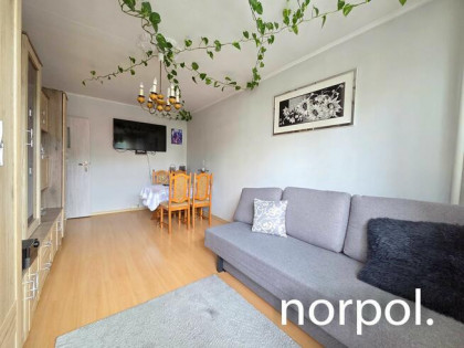 Mieszkanie z 3 niezależnymi pokojami, osobna kuchnia, łazienka, toaleta, balkon