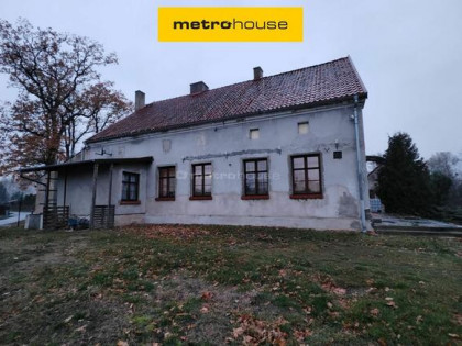 Przestronne dwupoziomowe mieszkanie z dużą działką