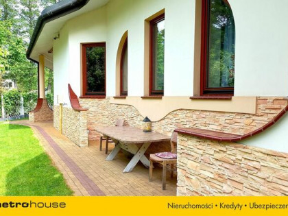 Wyjątkowy dom z oranżerią i antresolą  Milanówek