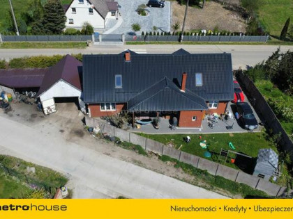 Dom 10 km od Ustki, spokojna okolica, 2 garaże!