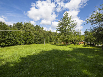 Działki budowlane wśród zieleni