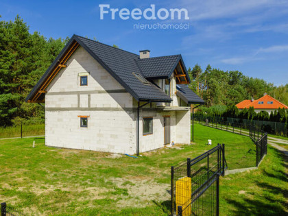 Dom w spokojnej okolicy | Smolarzyny