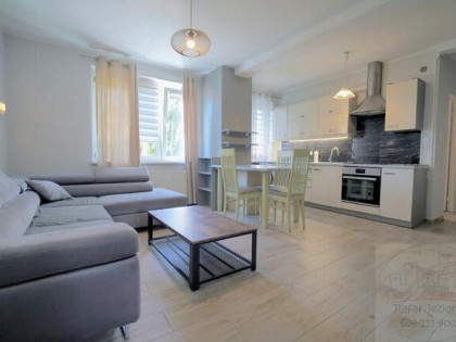 Po remoncie, w kamienicy, duża piwnica, nowy dach