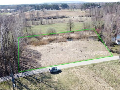 Malownicza działka ze stawem i warunkami zabudowy