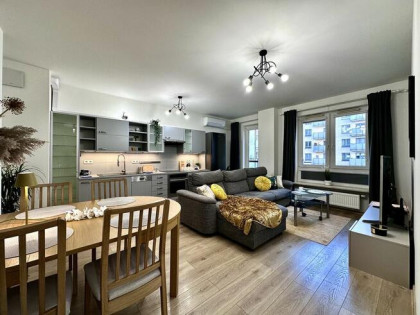 OKAZJA !!! Przestronne ,słoneczne 2p ,klima ,parking , J.K 1