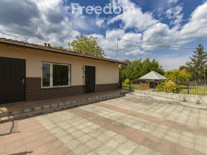 Lokal na osiedlu - idealny pod gastronomię/sklep.