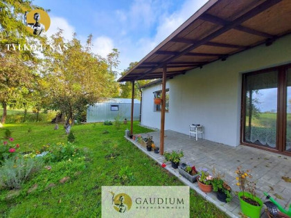 Domek nad rzeką - jak z bajki!