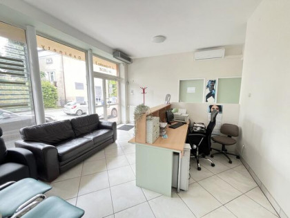 Lokal 64 m2 plus rejestracja pod gabinety medyczne