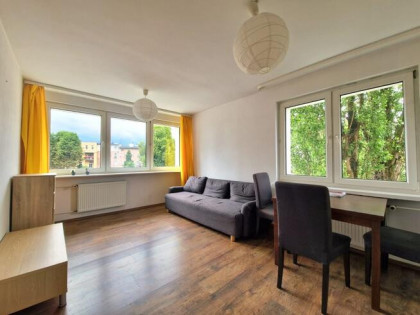 Jasne 2-3 pokoje+Tramwaj/SKM*Do zamieszkania+GARAŻ*Lokalizacja