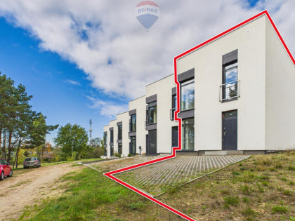 Na sprzedaż nowoczesny dom w zabudowie szeregowej