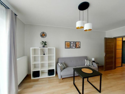 Mieszkanie z ogródkiem na osiedlu senioralnym