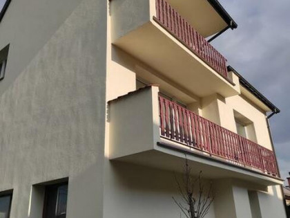Dom 4 piętrowy , możliwość podzielenia na 2 mieszkania