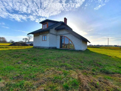 Dom w stanie surowym zamkniętym Cyganka