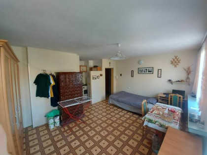 Sprzedam słoneczną kawalerkę blisko centrum – 30 m², I piętr