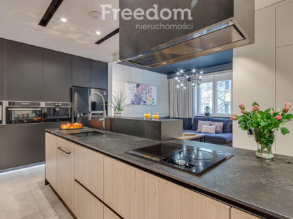 Wyjątkowy apartament, 3 pokoje, 75 m2, Wola, Mirów