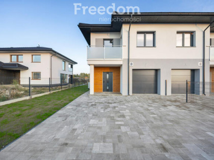 Dom w Nowej Woli przy ul. Oleandrów