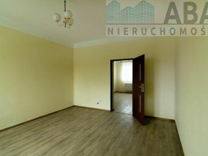 Przestronny piętrowy dom- gm. Przedecz