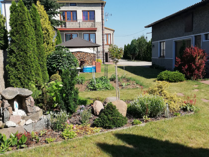 Bajeczny dom z pięknym ogrodem