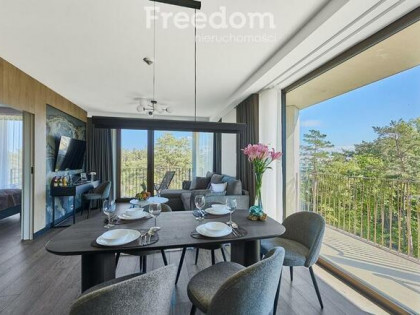 3 pok. piętro 4, duży narożny widokowy taras.