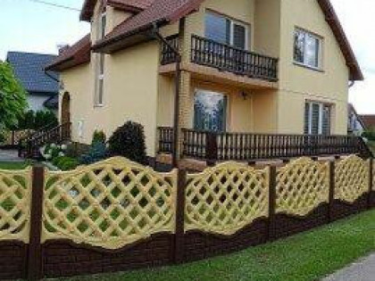 Sprzedam przestronny, komfortowy dom na dużej działce.