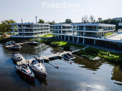 Nowoczesny apartament nad jeziorem