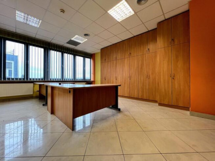 Lokal biurowo-usługowy o pow. 154m2