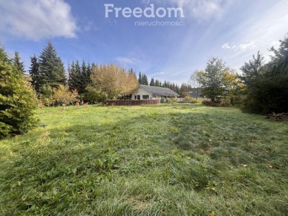Działka z garażem i potencjałem na wymarzony dom