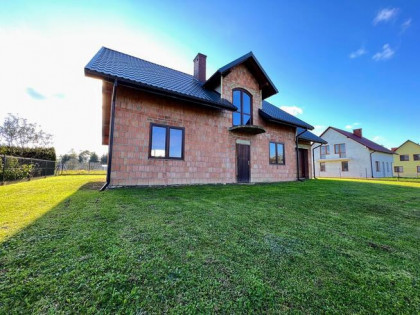 Dom piętrowy do własnej aranżacji Zarzecze