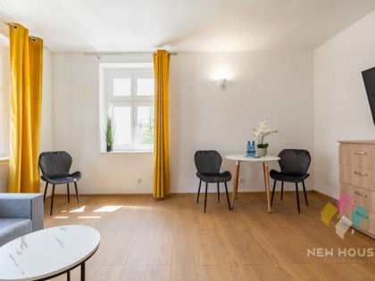 Olsztyn Stare Miasto -kawalerka I piętro -29,80m2