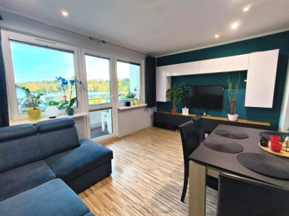 Zdroje, 4-pokojowe mieszkanie na sprzedaż.