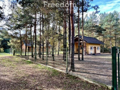 Działka w lesie z zabudową – Wędzina