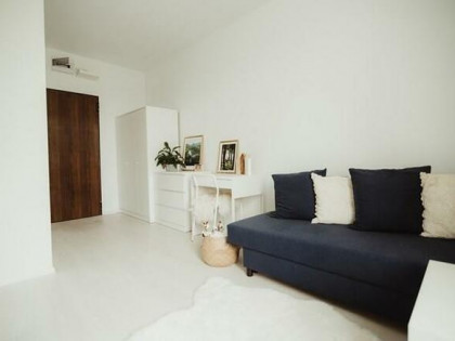 Bytomskich 4A, Dąbrówka Mała, jasna kawalerka