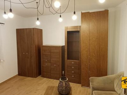 Lokal - dwa mieszkania, parter, po remoncie