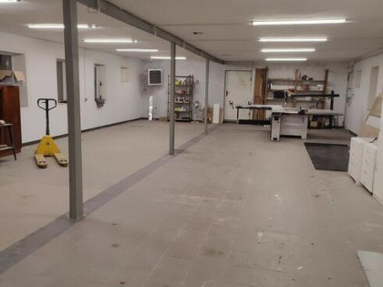 Wynajmę miejsce pracy dla STOLARZA/LAKIERNIKA z maszynami