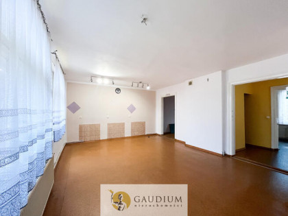 Lokal usługowo-mieszkalny I Pszczółki