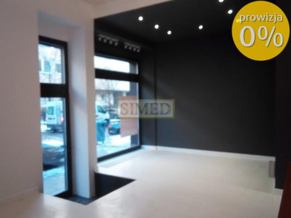 Parter , witryna , zabytkowa kamienica,ochrona