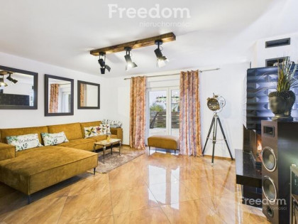 Dom z unikatowym wnętrzem i dużą przestrzenią