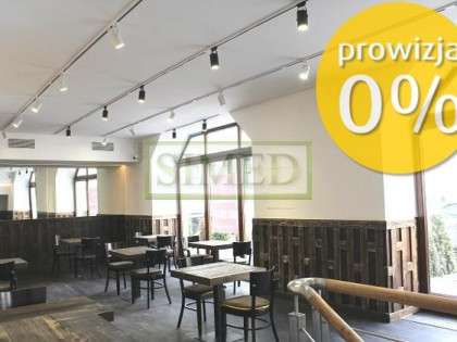 Parter, witryny, ogródek zabytkowa kamienica