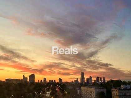 Dwustronna kawalerka z oddzielną kuchnią