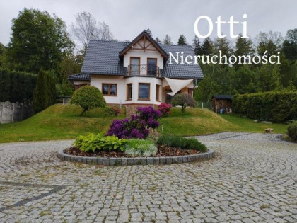 Dom wolnostojący w Bukowcu na pięknej dużej działce