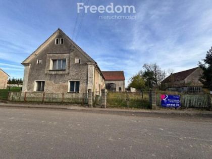 18 arów z zabudowaniami i mediami