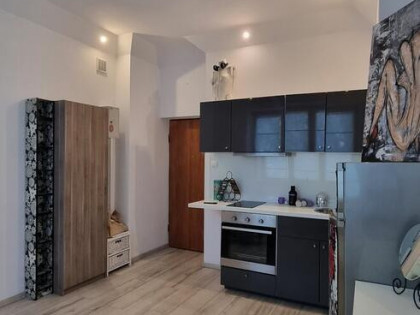 Kawalerka na Starym Mokotowie. Blisko metra i parku.