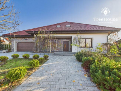 Przestronny, wolnostojący dom w Dorotowie